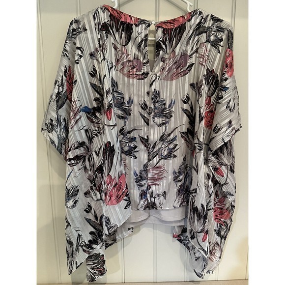 Jennifer Lopez JLo Floral Blouse,‎ Peek-a-boo Shoulder, Women's Size Medium - Picture 3 of 5